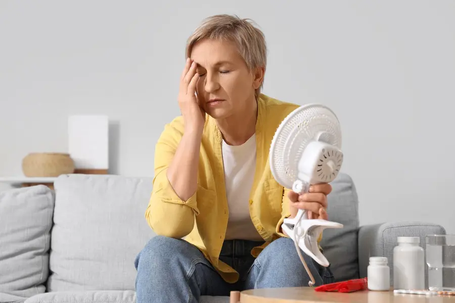 Perimenopause symptoms in your 40s: Why hot flashes and brain fog happen