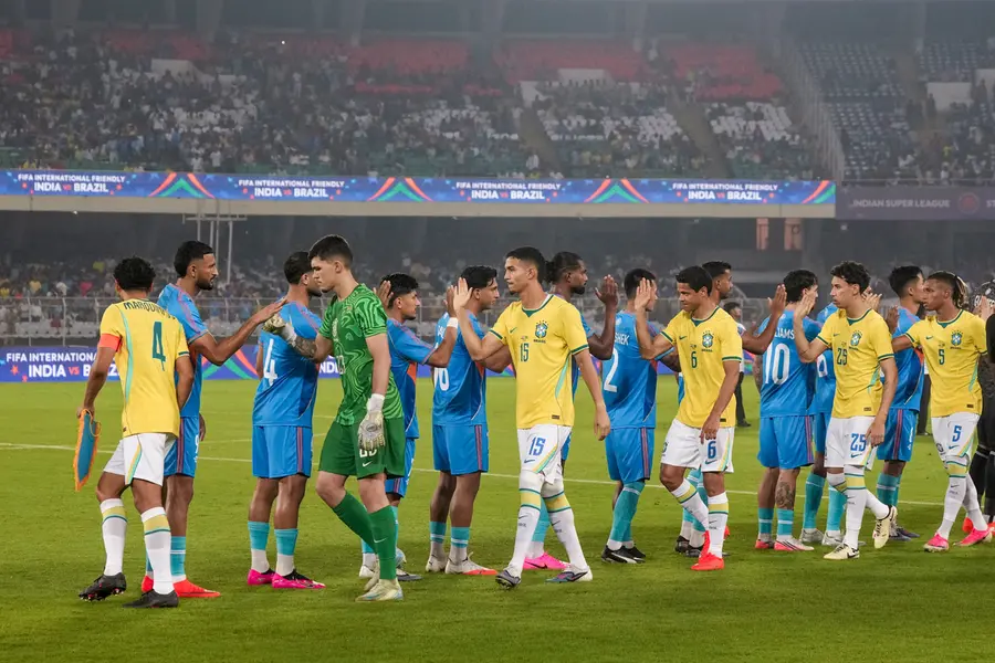 ബ്രസീൽ വന്നിട്ടും സ്റ്റേഡിയത്തിൽ ആളില്ല, ഇന്ത്യ-യുറഗ്വായ് മത്സരത്തിന് 199 രൂപയ്ക്ക് ടിക്കറ്റുകൾ