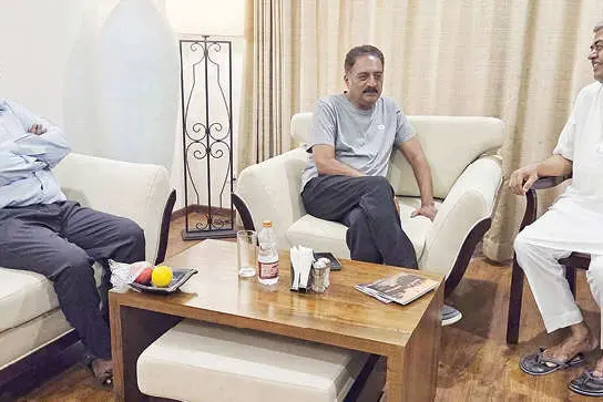 പ്രകാശ് രാജും കർണാടക പി.സി.സി. അധ്യക്ഷനും കൂടിക്കാഴ്ച നടത്തി
