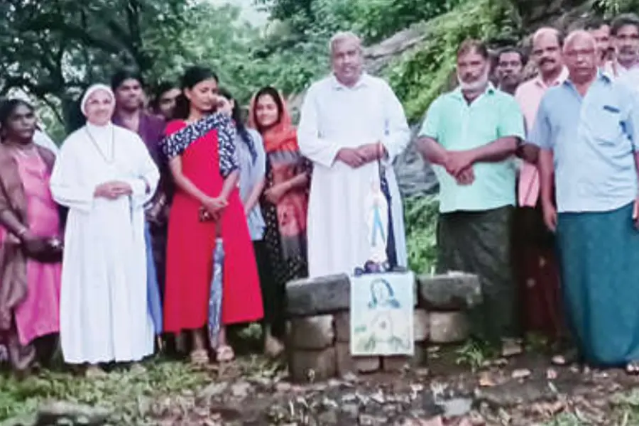 Thommankuthu church initiates weekly prayers on disputed land after cross removal