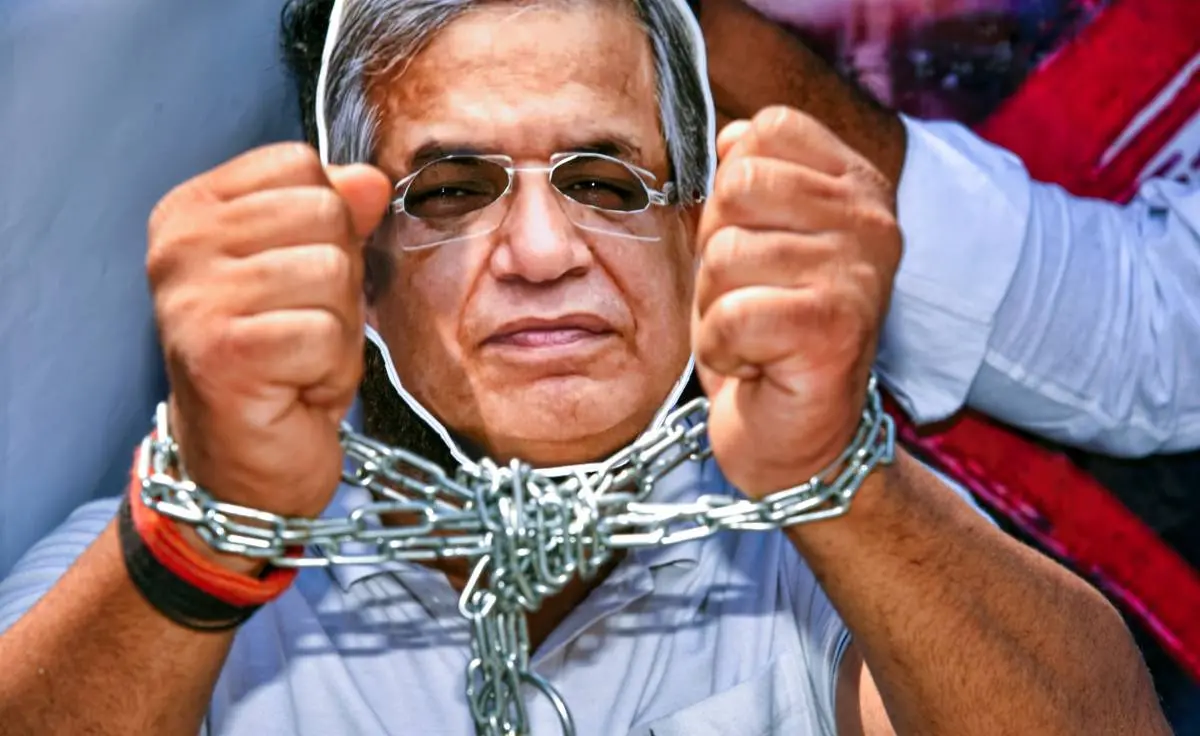 മുഖ്യ തിരഞ്ഞെടുപ്പ് കമ്മീഷണർ ഗ്യാനേഷ് കുമാർ രാജിവെക്കണമെന്ന് ആവശ്യപ്പെട്ട് ഡൽഹിയിലെ ജന്തർ മന്തറിൽ നടക്കുന്ന പ്രതിഷേധത്തിൽനിന്ന് | Photo: ANI