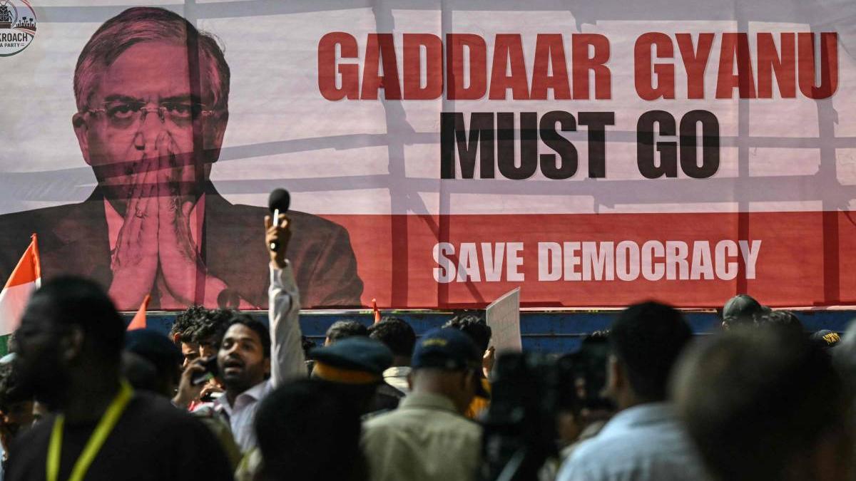 Supreme court sends notice to election commission on SIAR gyanesh kumar ...