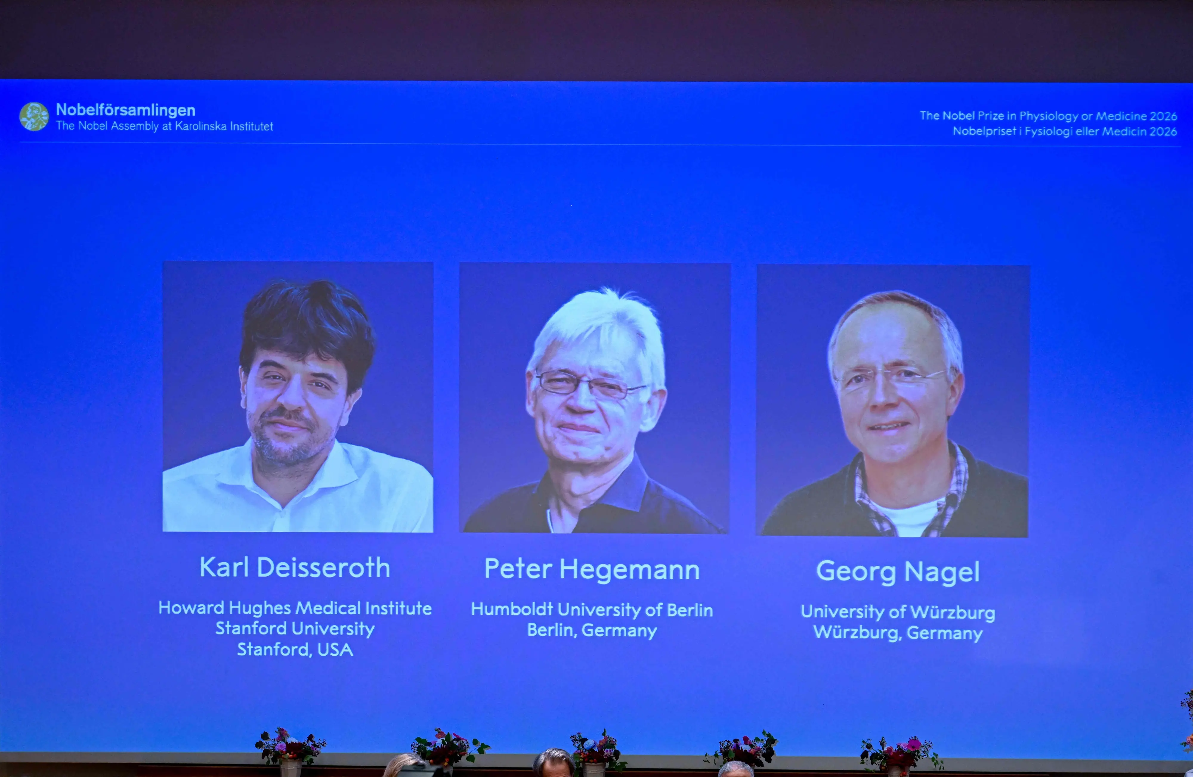 US scientist Karl Deisseroth and German scientists Peter Hegemann and Georg Nagel during the announcement of the winners of the 2026 Nobel Prize in Physiology or Medicine at the Karolinska Institute in Stockholm, Sweden.| Photo: X