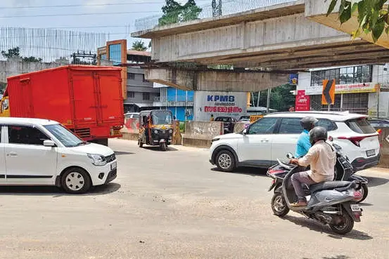 നങ്ങ്യാർകുളങ്ങരയിൽ അപകടം പതിയിരിക്കുന്നു