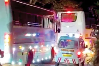 കുരുക്കിലമർന്ന് ചുരം; ഒന്നിനുപുറകെ ഒന്നായി വാഹനങ്ങൾ കുടുങ്ങി