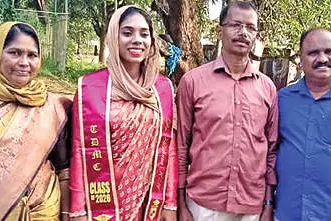 ചൂരൽമലയുടെ നൊമ്പരം ഉള്ളിലൊതുക്കി ഹർഷാന ഡോക്ടറായി