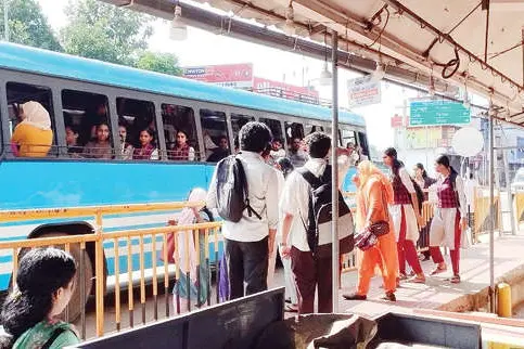 കലഞ്ഞൂരിൽ നല്ല കാത്തിരിപ്പുകേന്ദ്രത്തിനായി; കാത്തിരിപ്പ് തുടരുന്നു