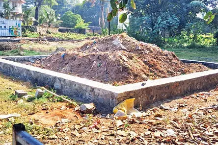 ഫോർട്ട്കൊച്ചിയിൽ ടൂറിസം വകുപ്പിന്റെ ശൗചാലയ നിർമാണം റവന്യൂവകുപ്പ് തടഞ്ഞു