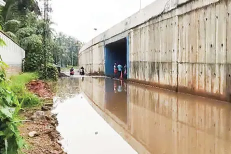 റോഡ് പ്രവൃത്തി തടഞ്ഞു