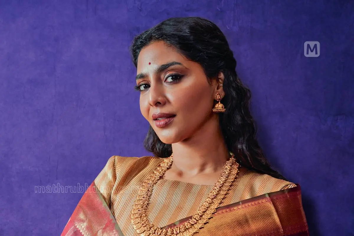 ഐശ്വര്യ ലക്ഷ്മി | ഫോട്ടോ: അരുൺ മാത്യു, ആരിഫ് മിൻഹാസ് \ മാതൃഭൂമി