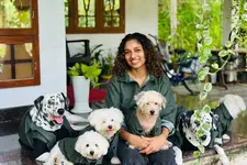 നായ്ക്കൾക്ക് ജാക്കറ്റ്, പൂച്ചയ്ക്ക് ലെഹങ്ക.. പെറ്റ്സിനും വേണം സ്‌റ്റൈൽ! അരുമകൾക്ക് 'സ്‌റ്റൈലിഷ്' ഉടുപ്പൊരുക്കുന്ന അനു സുരേന്ദ്രൻ