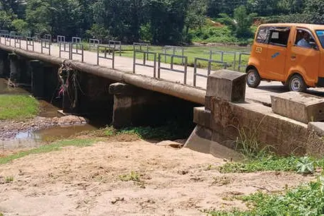 അരയാഞ്ഞിലിമൺ; ദുരിതങ്ങളുടെ താഴ്വാരം