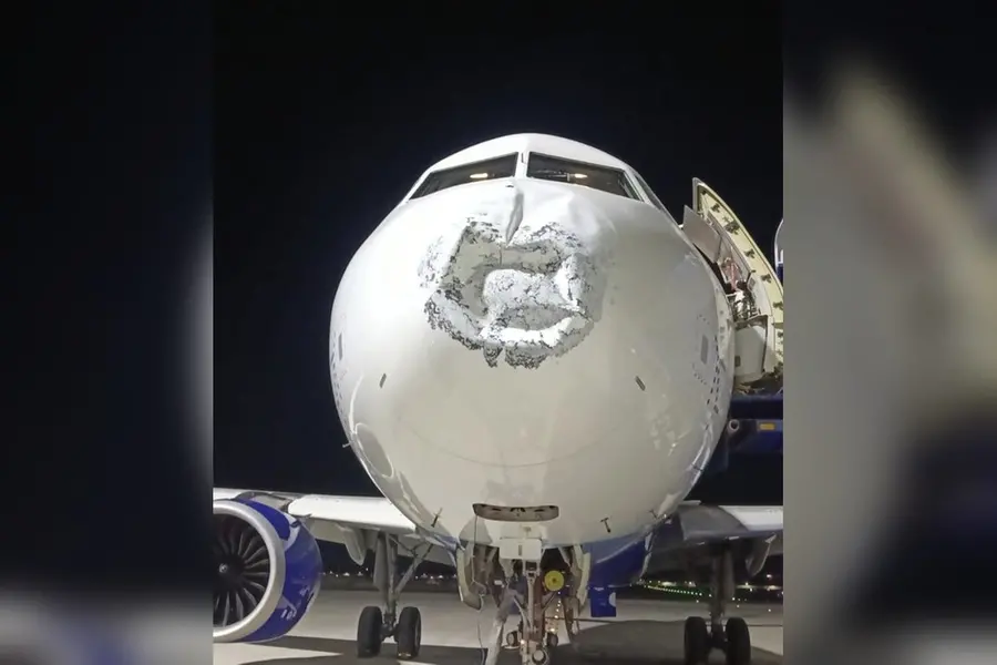 IndiGo plane hit by lightning at 17,000 feet; nose damaged before safe landing in Lucknow