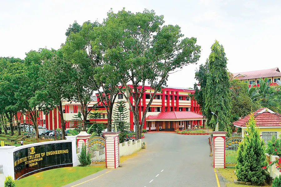 കോതമംഗലത്ത് കോളേജ് ഹോസ്റ്റൽ കെട്ടിടത്തിന്റെ മുകളിൽനിന്ന് ചാടി വിദ്യാർഥി ആത്മഹത്യ ചെയ്തു
