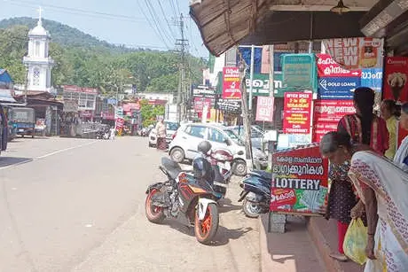 അടിസ്ഥാനസൗകര്യങ്ങൾ ഇല്ലാതെ മുക്കൂട്ടുതറയും കണമലയും