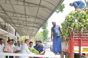മുത്തിയുടെ തിരുനാളിനായി പൂവൻകുലകളെത്തി