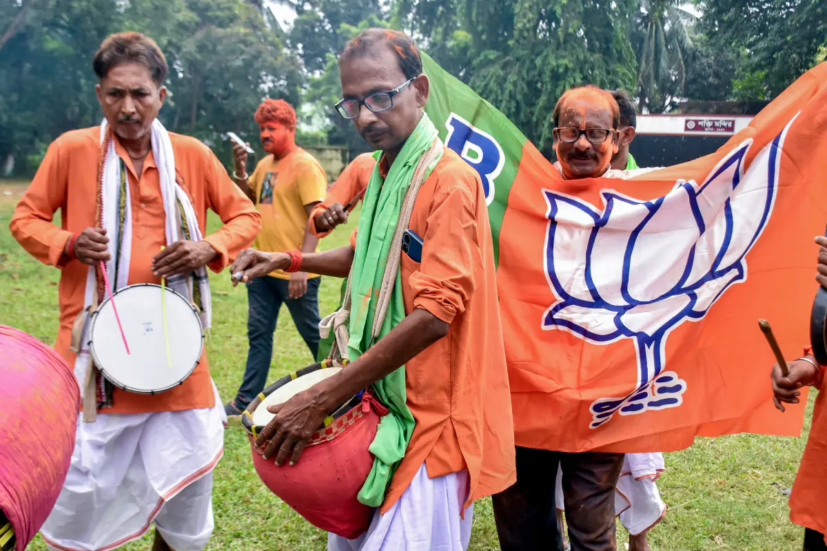 റെജിനഗർ ഉപതിരഞ്ഞെടുപ്പിലെ ബിജെപിയുടെ മുന്നേറ്റം ആഘോഷിക്കുന്ന പ്രവർത്തകർ | Photo: PTI