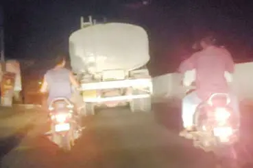 നഗരത്തിൽ രണ്ടിടങ്ങളിലായി കക്കൂസ്മാലിന്യം തള്ളി