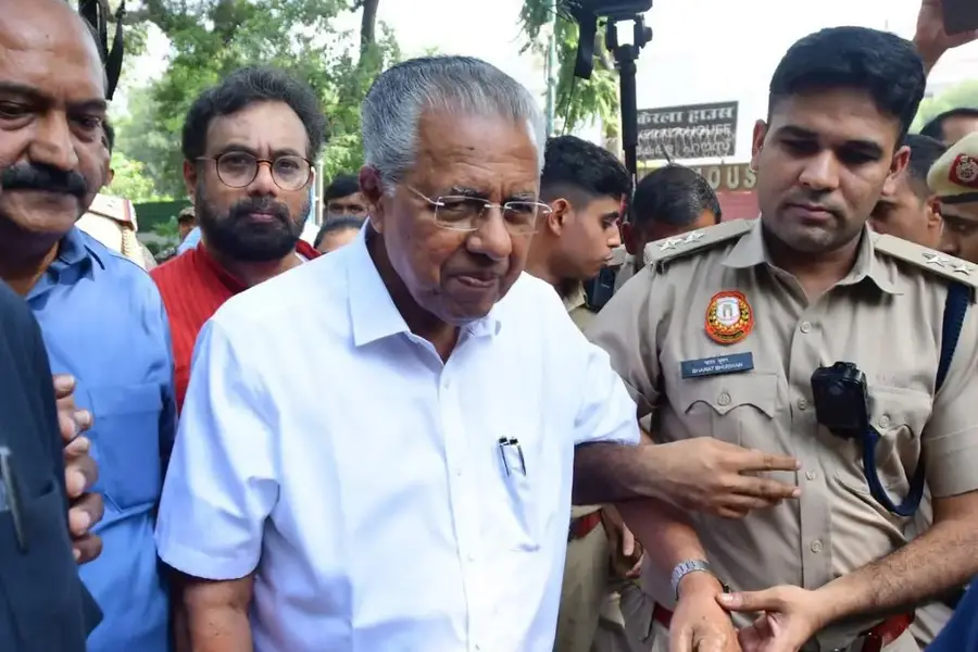 പിണറായി വിജയന്റെ കസ്റ്റഡിയിൽ ഇടപെട്ട് മുഖ്യമന്ത്രി വി.ഡി. സതീശൻ; സ്ഥിതിഗതികൾ പരിശോധിക്കാൻ ചീഫ് സെക്രട്ടറിക്ക് നിർദ്ദേശം