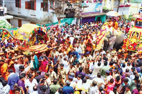 നവരാത്രി വിഗ്രഹങ്ങൾക്ക് അതിർത്തിയിൽ ഉജ്ജ്വല സ്വീകരണം