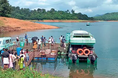 തെന്മല ഇക്കോടൂറിസത്തിൽ ബോട്ടിങ് പുനരാരംഭിച്ചു