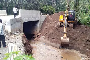 താത്കാലിക പാത പൊളിച്ചുനീക്കി, നാൽപ്പതേക്കർ കലുങ്ക് തുറന്നു