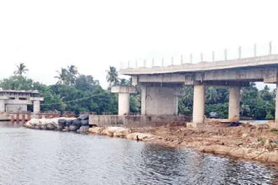 നീലേശ്വരം കച്ചേരിക്കടവ് പാലം നിർമാണം സ്തംഭനത്തിൽത്തന്നെ