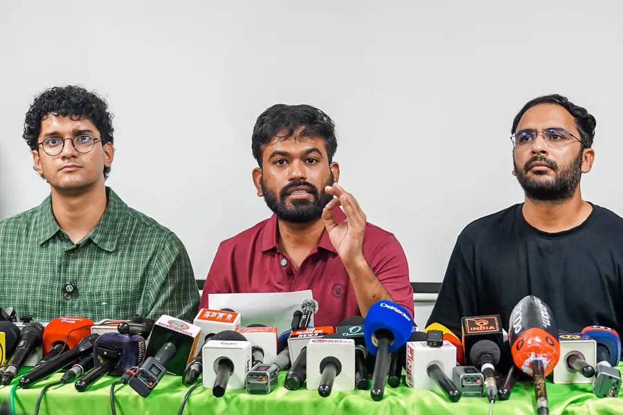 അഭിജീത്ത് ദിപ്കെ ഉൾപ്പെടെയുള്ള CJP നേതാക്കളെ എക്സിക്യൂട്ടീവ് മജിസ്ട്രേറ്റിന് മുന്നിൽ ഹാജരാക്കും; അറസ്റ്റ് രേഖപ്പെടുത്തി