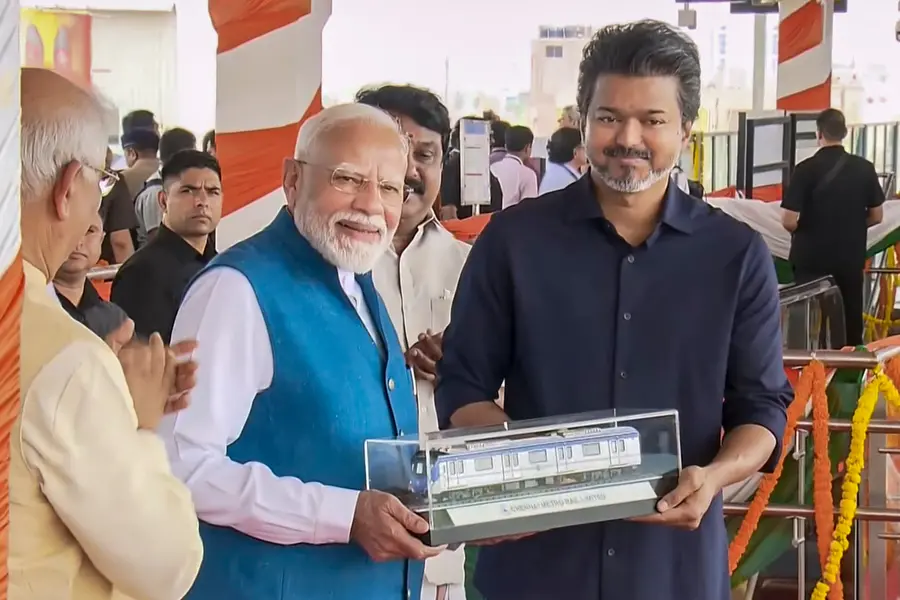 പ്രധാനമന്ത്രി നരേന്ദ്ര മോദി ചെന്നൈയിൽ; മെട്രോ രണ്ടാം ഘട്ടം ഉദ്ഘാടനം ചെയ്തു, 13,000 കോടിയുടെ വികസന പദ്ധതികൾ നാടിന് സമർപ്പിക്കും