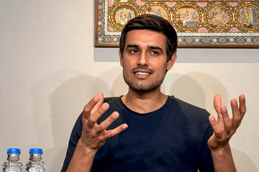 തിരഞ്ഞെടുപ്പ് കമ്മിഷൻ സുതാര്യമാകണം, സമരത്തിന്റെ ഭാഗമാകാനാണ് ഇന്ത്യയിലേക്ക് വന്നത്- ധ്രുവ് റാഠി