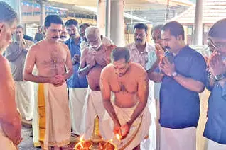 ക്ഷേത്രങ്ങളിൽ നവരാത്രി മഹോത്സവവും നവാഹയജ്ഞവും