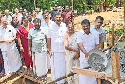 തകർന്ന പെരിയാർവാലി നീർപ്പാലം പുനർനിർമാണം തുടങ്ങി