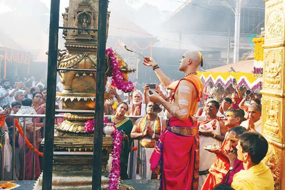 കൊല്ലൂരിൽ നവരാത്രി ഉത്സവം തുടങ്ങി