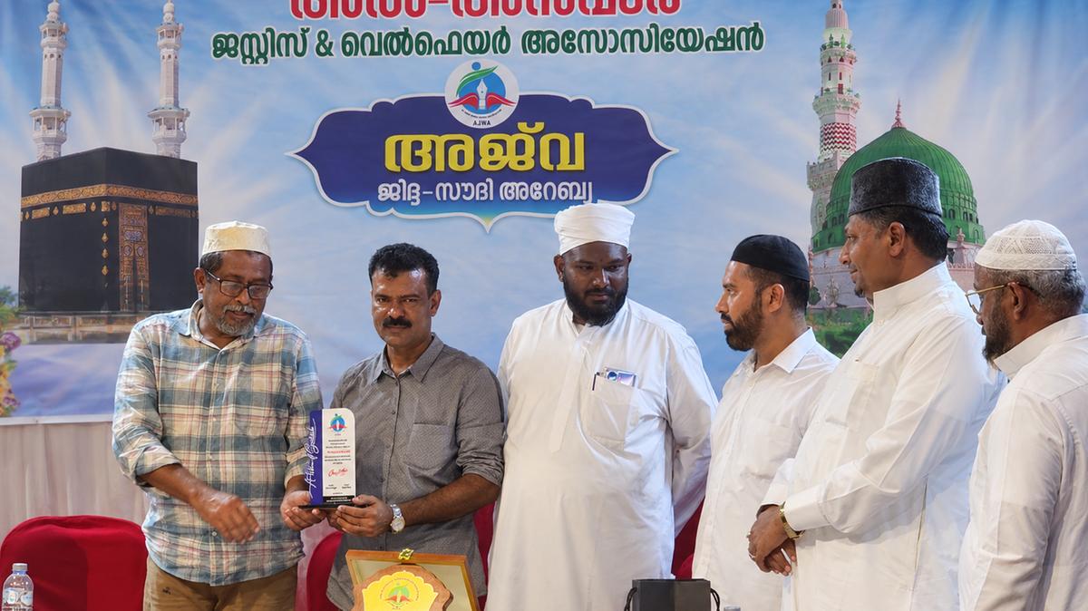 അബ്ദുൽ ഗഫൂർ വണ്ടൂരിന് അജ്‌വ ജിദ്ദ യാത്രയയപ്പ് നൽകി