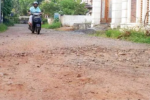 ഉണ്ടപ്ലാവ്-പെരിങ്ങര-കാരയ്ക്കൽ റോഡ്; മൂന്നുവർഷം കഴിഞ്ഞിട്ടും പണിതില്ല