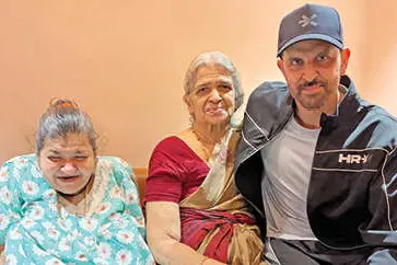 പരിമിതികൾ തോറ്റു; കാത്തിരിപ്പിനൊടുവിൽ ബീജ കണ്ടു, ഹൃത്വിക് റോഷനെ
