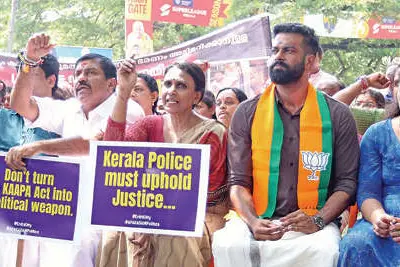 ആർ. സുഗതനെതിരേ കാപ്പാ കേസ്: ബി.ജെ.പി. കൗൺസിലർമാർ നിയമസഭാമാർച്ച് നടത്തി
