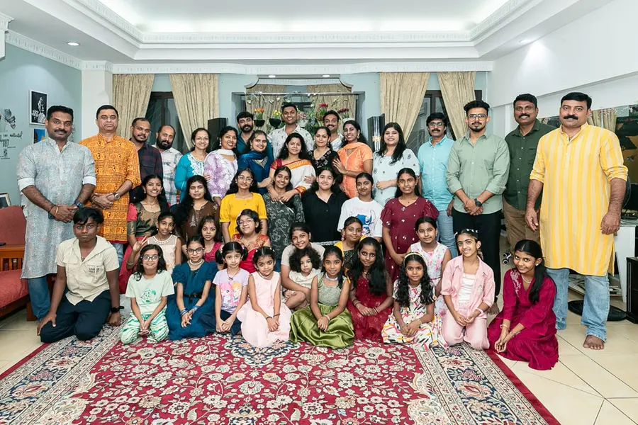 ‘മായാ മുരളി'യിലൂടെ രാധാകൃഷ്ണ പ്രണയത്തിന്റെ നിത്യസൗന്ദര്യം മനാമയിലെ വേദിയിൽ