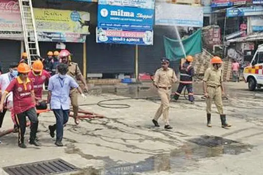 കാഞ്ഞിരപ്പള്ളി ബസ്സ്റ്റാൻഡിൽ അഗ്നിരക്ഷാസേന മോക്ഡ്രിൽ