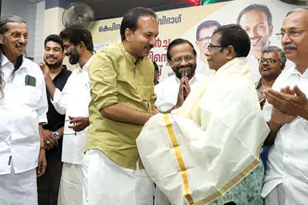 ‘ഇന്ദ്രധനുസ്സ്’ ഒരു സാധാരണമനുഷ്യന്റെ അസാധാരണ ജീവിതകഥ -പി.സി.വിഷ്ണുനാഥ്