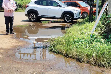 പനമരത്ത് വെള്ളത്തിന് പുല്ലുവില; കുടിവെള്ളം വെറുതേ പാഴാവുന്നു
