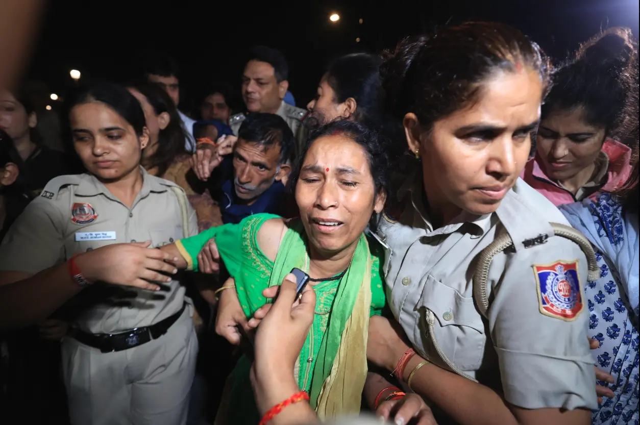 Ankita Bhandari's parents being detained by Delhi Police | Photo: X/@INCIndia