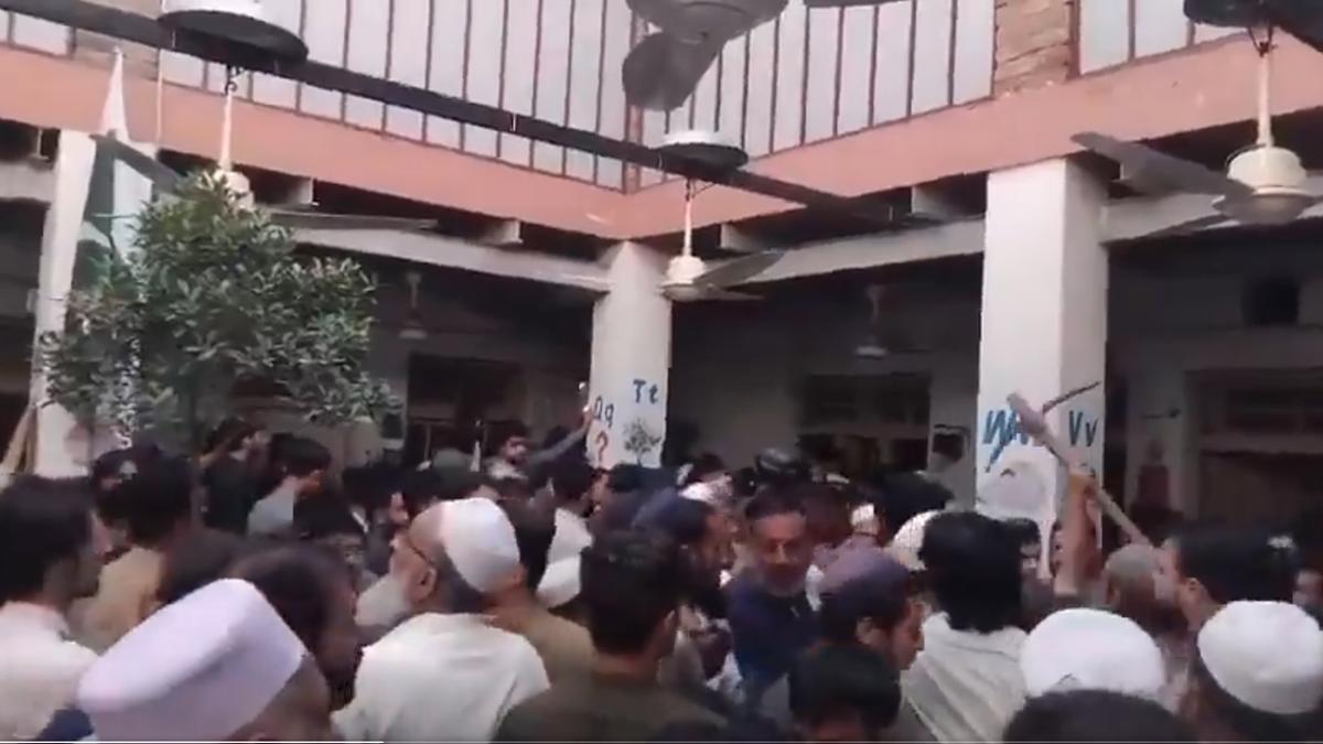 Peshawar school roof collapse kills 21 children, teacher; over 40 ...