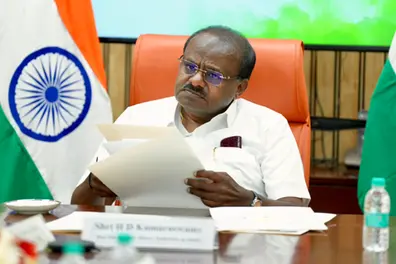 'Does Home Ministry belong to your father?' Kumaraswamy dares Karnataka HM Kharge to arrest him
