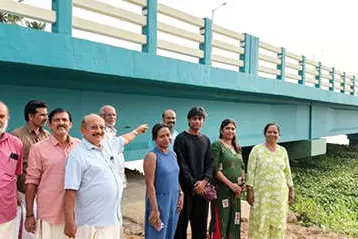 അക്കരെയിക്കരെ പോകാം; പക്ഷേ, ഇടറോഡുകൾ എന്താകും...?