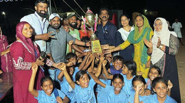 പൊന്നാനി ഉപജില്ലാ കായികമേള: എം.ഐ. ഗേൾസ്, പള്ളപ്രം ഓവറോൾ ജേതാക്കൾ