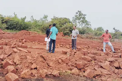 അനധികൃത ചെങ്കൽഖനനം വ്യാപകം;മിന്നൽ പരിശോധനയുമായി വിജിലൻസ്