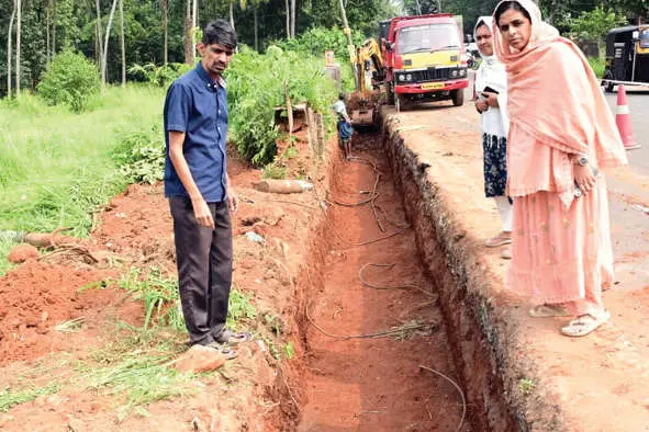 കാവുങ്ങലിലെ അഴുക്കുചാൽ പുനർനിർമാണപ്രവൃത്തി തുടങ്ങി