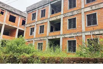 കുറ്റിപ്പാലയിലെ ഹൗസിങ് ബോർഡ് ഫ്ലാറ്റ് എട്ടുമാസത്തിനകം കൈമാറുമെന്ന് മന്ത്രി മോൻസ് ജോസഫ്