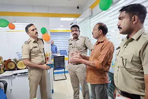 ബാങ്കിൽ മുക്കുപണ്ടം പണയംവെച്ച് തട്ടിപ്പ് പ്രതിയുമായി തെളിവെടുപ്പ് നടത്തി